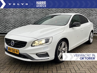 Volvo S60 1.5 T3 Aut. R-Design | Navigatie | Sportstoelen | Stoelverwarming | Standkachel | Adaptieve Xenon verlichting | Parkeersensoren voor + achter | Elektr. verwarmbare voorruit | Volvo on call | High Performance Audio | 19" licht metalen velgen | |