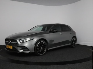 Mercedes-Benz A-klasse 250 e AMG Line | AMG pakket | Ambient Light | Schuif/Kanteldak | PHEV | Navi |