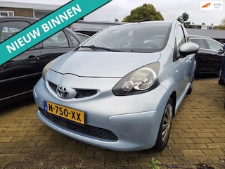 Toyota Aygo 1.0-12V Ambiance LEUKE AUTO RIJDT EN SCHAKELT GOED