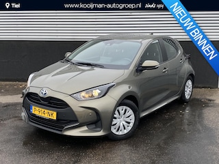 Toyota Yaris 1.5 Hybrid Active Nieuw geleverd en onderhouden Incl: AppleCarPlay/AndroidAuto, Adaptive Cruise control, Climate Control, Metallic lak