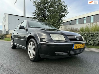 Volkswagen Bora 2.0 Turijn incl gloednieuwe apk bij aflevering !