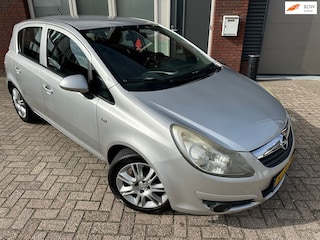 Opel Corsa 1.2-16V Essentia / Airco / Cruise / 5DRS / LM