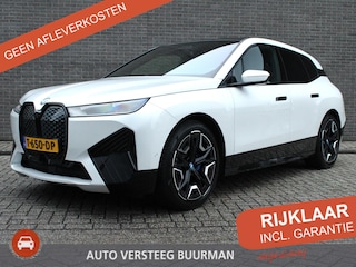 BMW iX xDrive40 High Executive 77 kWh Luxe lederen bekleding, Navigatie, Applecarpl./Andr. Auto, 360 camera, Panorama dak, 22'' inch LM velgen