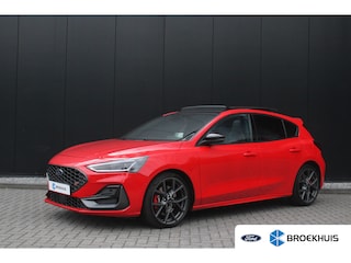 Ford Focus 2.3 E.B. 280PK ST-X | Pano-dak | Performance Pack | B&O audio | FULL option! | Full adaptive LED | Adaptive Cruise Control | Dodehoek Detectie | Winter-pack | Stuur, stoel & Voorruitverwarming | Sperdifferentiee