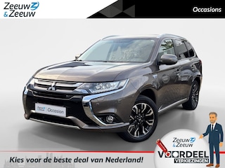 Mitsubishi Outlander 2.0 PHEV Executive Edition | Afneembare Trekhaak | Achteruitrijcamera | Cruise Control | Climate Control | Navigatie | Bluetooth Telefoonvoorbereiding |