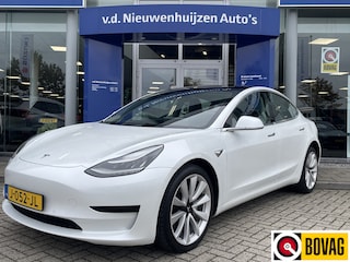 Tesla Model 3 Standard RWD Plus 60 kWh | Keyless entry | Lichtmetalen velgen 18" | Trekhaak |
