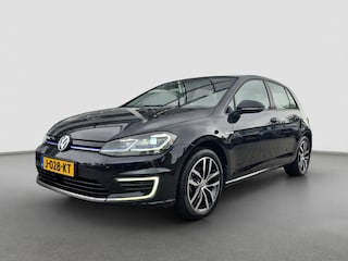 Volkswagen Golf E-DITION Warmtepomp | Camera | Adaptive CC | Parkeersensoren voor + Achter | LED |