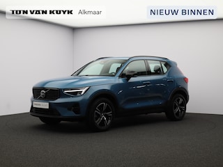 Volvo XC40 2.0 B4 Plus Dark / Trekhaak / Elektrische Stoelen / Harman Kardon / Stoel+Stuurverwarming / Adaptive Cruise / BLIS /