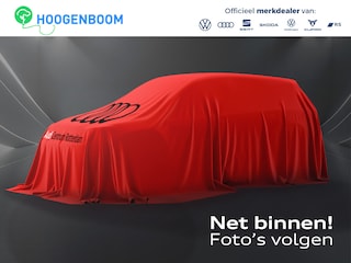 Audi Q4 35 Launch edition Advanced 55 kWh | Achteruitrijcamera | Adaptieve cruise control | Dodehoek detectie | Stoelverwarming | Navigatie Plus | Elektrisch inklapbare buitenspiegels |