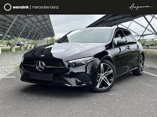 Mercedes-Benz A-klasse 180 Star Edition Luxury Line | Night | Distronic | Dodehoek assistent | Apple Carplay | Sfeerverlichting |