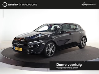 Mercedes-Benz A-klasse 180 Star Edition Luxury Line | Night | Distronic | Dodehoek assistent | Apple Carplay | Sfeerverlichting |