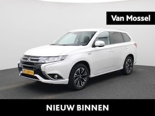 Mitsubishi Outlander 2.0 PHEV instyle | Climate Control | Achteruitrijcamera | Lederen Bekleding | Stoelverwarming | Lichtmetalen Velgen |