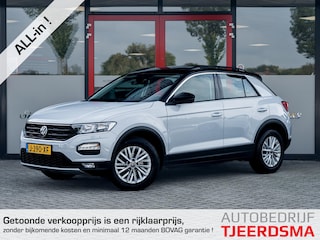 Volkswagen T-Roc 1.5 TSI Style | Trekhaak | Origineel NL | Eerste Eigenaar | Schuif/ Kantel Panorama Dak | Elektrische Kofferklep | Adaptieve Cruise Control | Bi-Tone | Climate Control | NAP | Apple Carplay | Android Auto | DAB+ |