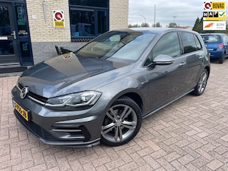 Volkswagen Golf 1.5 TSI Highline- R- line- Carplay-PDC