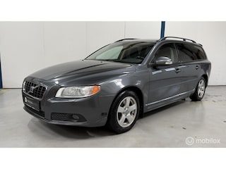 Volvo V70 2.5FT Momentum AUTOMAAT / YOUNGTIMER