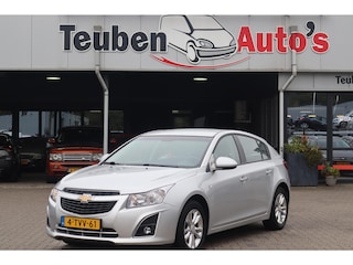 Chevrolet Cruze 1.4T LTZ+ Navigatie, Climate control, Trekhaak, Cruise control