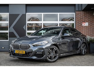 BMW 218 218i High Executive | M-Sport | Panorama | Memory | Cruise | Keyless | Trekhaak | Elek. stoelbediening | 18' inch |