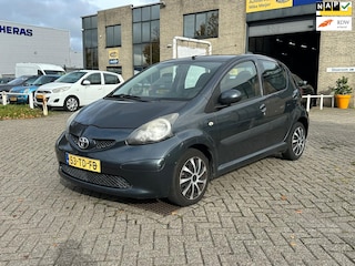 Toyota Aygo 1.0-12V + Airco! 5 Deurs! Weinig KM! NAP! Elektr RAMEN