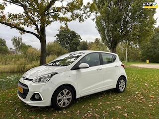 Hyundai i10 1.0i i-Motion Premium