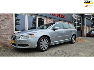 Volvo V70 1.6 T4 Limited Edition Trekhaak! 180PK! Xenon! Leer! Schuifdak! Nette Auto!