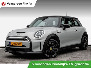 Mini Mini Electric Classic 33 kWh Full map navigatie/ Stoelverwarming/ Sportstoelen/ Carplay/