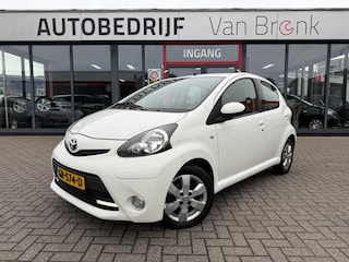 Toyota Aygo 1.0 VVT-i Elek. ramen | Airco | Navi | Bluetooth