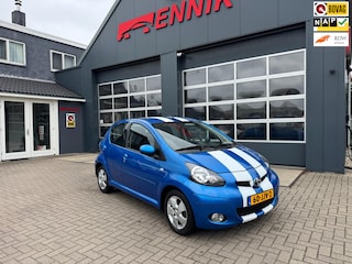 Toyota Aygo 1.0-12V Dynamic Blue 5drs / Airco / Audio / CV / Lm wielen