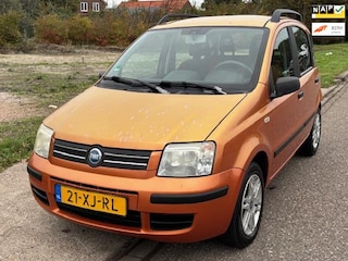 Fiat Panda 1.2 Emotion 5-Drs ECC Audio/CD LMV 14" ABS 2 x airbag Colorpakket Dakrails Dealeronderhoud Nieuwe Apk!