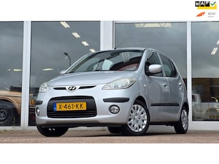 Hyundai i10 1.25i i-Catcher Airco Hier en daar een beschadiging