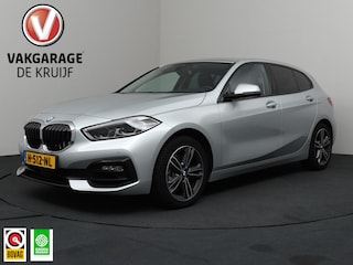 BMW 118i Executive Edition | Navigatie | Trekhaak | Sportstoelen!