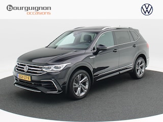 Volkswagen Tiguan 1.5 TSi 150 Pk R-Line Business+ Automaat 7-pers | Panoramadak | Trekhaak | Adaptive Cruise | Carplay | Parkeersensoren | Full LED | Elektrische Achterklep | 19 Inch | 34.488 Km!!