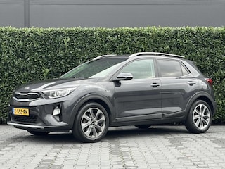 Kia Stonic 1.4 MPi, NAVI, CRUISE, CAMERA, ECC-AIRCO, LED, PDC, DAKRAILS, HOGE INSTAP, LICHTMETAAL 17"