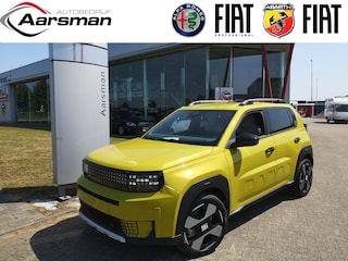 Fiat Panda Grande La Prima 11 kW 44 kWh | Op voorraad | Full Option | Winter pack | Camera |
