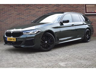 BMW 5-serie Touring 540d xDrive High Executive '20 LASER LIGHT Pano Leder Clima Cruise Inruil mogelijk