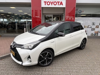 Toyota Yaris 1.5 Hybrid Dynamic Bi-tone | All season | Stoelverwarming |