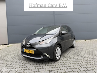 Toyota Aygo 1.0 VVT-i 5-deurs x-play Incl. Nieuwe APK en Beurt