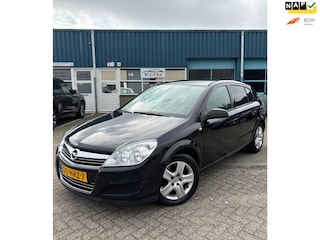 Opel Astra 1.9 CDTi Business | Automaat | Diesel | Parkeersensoren | NAP | Navi | Airco | Trekhaak |