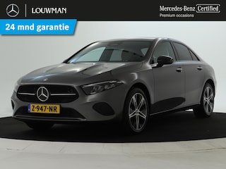 Mercedes-Benz A-klasse 250 e Star Edition Luxury Line Trekhaak | Night Pakket | Achteruitrijcamera | Ledkoplampen | Keyless-Go. Inclusief 24 maanden MB Certified garantie voor Europa.