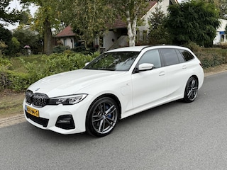 BMW 3-serie Touring 330e M-Sport 292PK Trekhaak•Leder