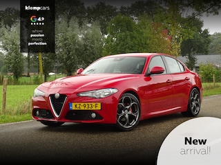 Alfa Romeo Giulia 2.0T | 310PK | Rosso | Cloverleafs | Verlaagd | Zeer netjes!
