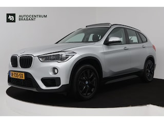 BMW X1 SDrive18i (PANORAMADAK, TREKHAAK, STOELVERWARMING, NAVIGATIE, DEALER ONDERHOUDEN)