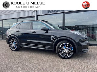 Lynk & Co 01 1.5 261pk PLUG IN HYBRID , 360 CAMERA , PANO DAK , ADAPTIVE CC , CARPLAY