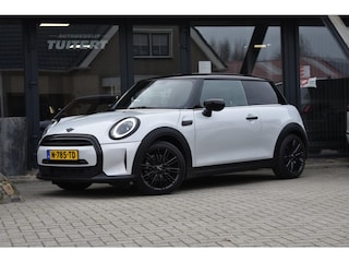Mini Cooper 1.5 APPLE CARPLAY | STUUR / STOELVERWARMING | DEALER ONDERHOUDEN | SFEERVERLICHTING | NAVIGATIE