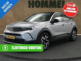 Opel Mokka Level 3 50 kWh - SOH 99,8 % !!- NAVIGATIE - PARKEERSENSOREN VOOR/ ACHTER - TWO TONE LAK - 17 INCH LICHT METALEN VELGEN - DODEHOEK DETECTIE - KEYLESS ENTRY/ START - LICHT/ REGENSENSOR - CAMERA