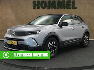 Opel Mokka Level 3 50 kWh - SOH 99,8 % !!- NAVIGATIE - PARKEERSENSOREN VOOR/ ACHTER - TWO TONE LAK - 17 INCH LICHT METALEN VELGEN - DODEHOEK DETECTIE - KEYLESS ENTRY/ START - LICHT/ REGENSENSOR - CAMERA