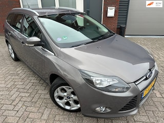 Ford Focus Wagon 1.0 EcoBoost Titanium / Navi / PDC / Clima / LM