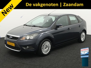 Ford Focus 1.8 Limited 126 pk, Airco, Bluetooth, Boordcomputer, Cruise control, Parkeersensoren achter, Elektronische remkrachtverdeling, Elektronisch Stabiliteits Programma, Verwarmde voorruit Deze Ford Focus 1.8 Limited uit 2010 bewijst dat je niet nieuw hoeft te rijden om kwaliteit en comfort te ervaren. Met zijn krachtige 1.8-liter motor en fijne rijgedrag is hij ideaal voor zow