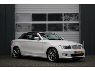 BMW 1-serie Cabrio 118i Exclusive Edition 143pk Airco/Cruise/Stoelverwarming/Bluetooth/Leder/PDC/RadioCD.AUX.USB/18"LM/Parelmoer