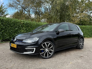Volkswagen Golf 1.4 TSI GTE | Leer | Panoramadak | 19 inc velgen