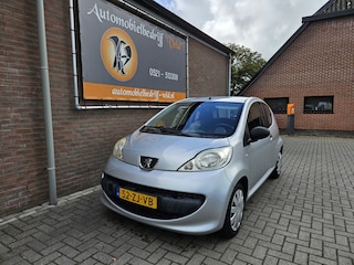 Peugeot 107 1.0-12V XR